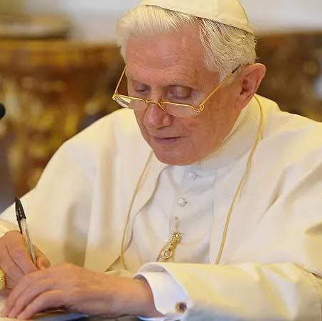 Pope-Benedict-XVI-3