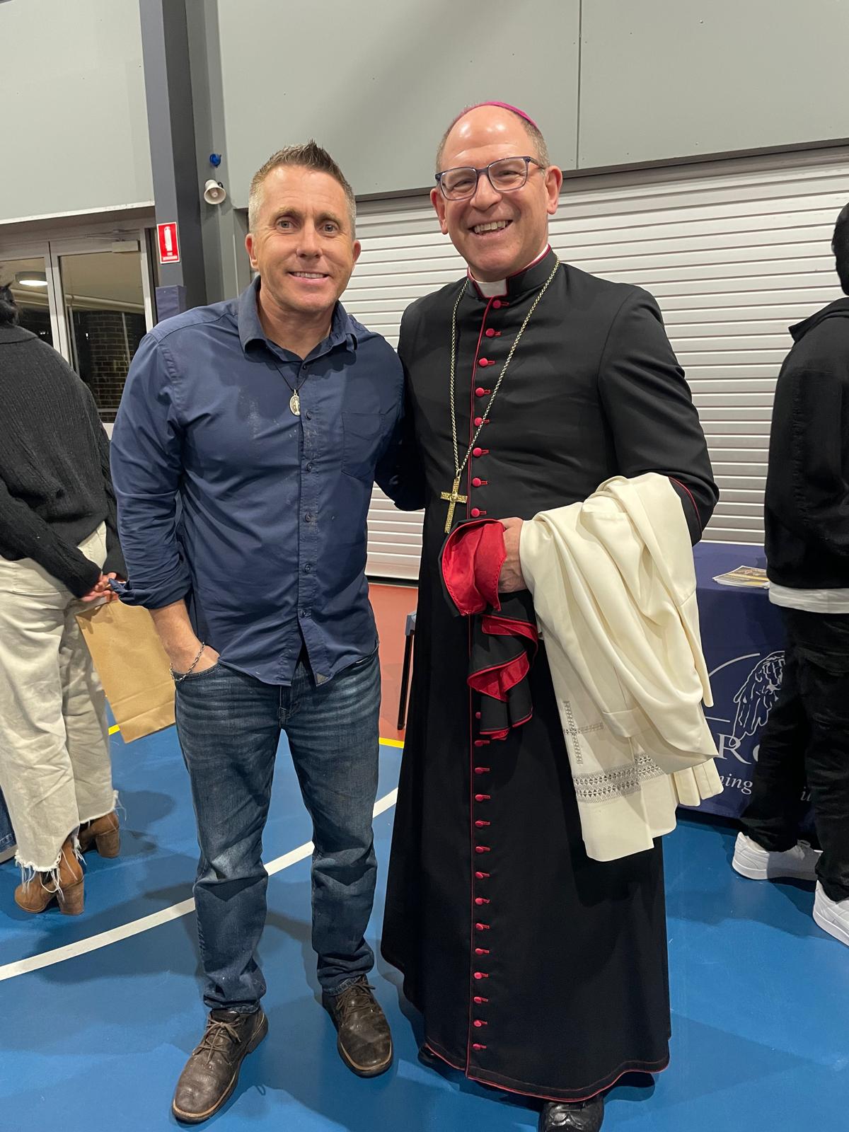 Evert caps off whirlwind trip with talk to 700 young adults - Catholic ...