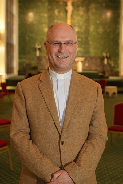 Very Rev Dr David Ranson